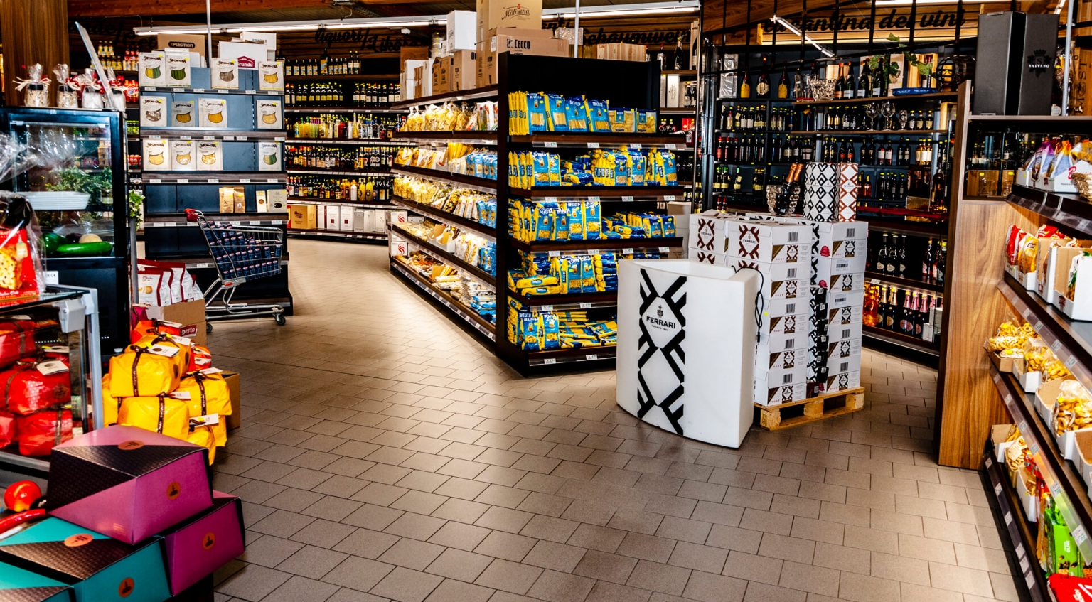 Prodotti Italiani Da Tenace Supermarkt Bistro Kaffee Bar In Prodotti Italiani Da Tenace Supermarkt Bistro Kaffee Bar In